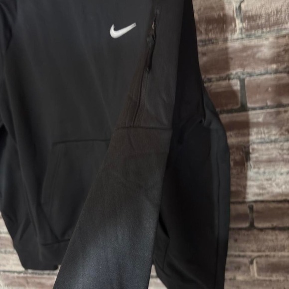 Nike Therma-FIT Crewneck Sweatshirt – Men's M – Black – Athletic Pullover - Picture 3 of 5